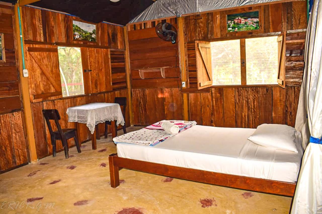 Hostal Cano Nevera La Macarena Luaran gambar