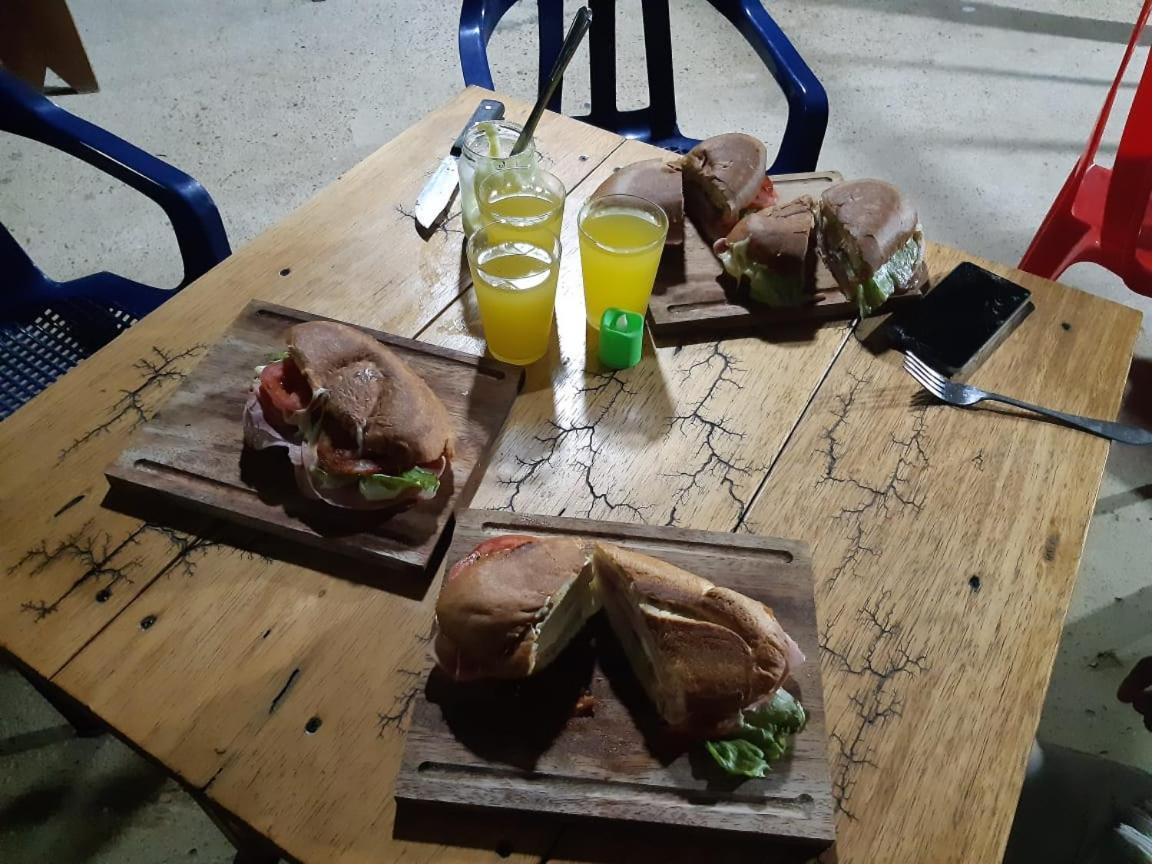 Hostal Cano Nevera La Macarena Luaran gambar